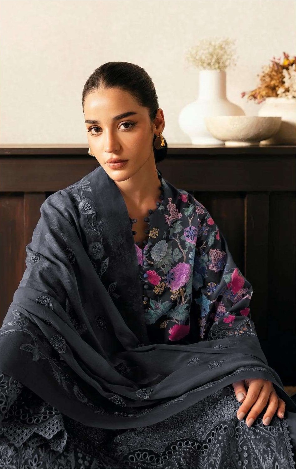 Shree Deepsy Rungrez Chikankari