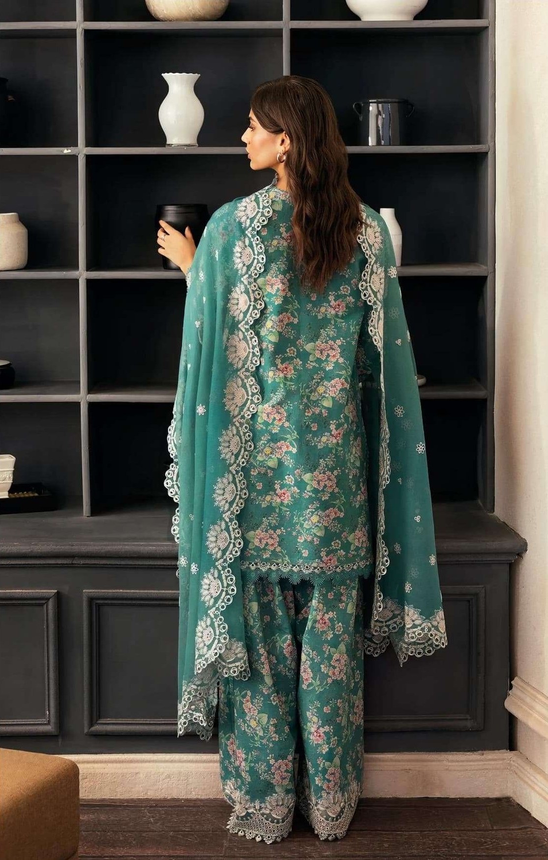 Shree Deepsy Rungrez Chikankari