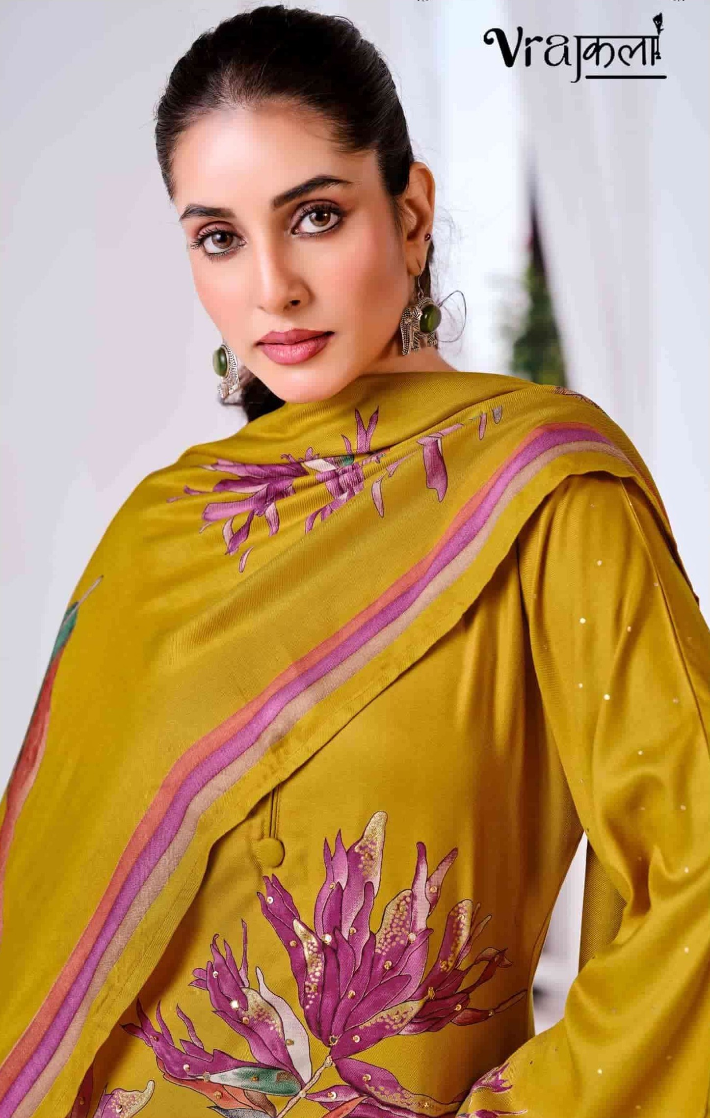 Noor E-Kashmiri by Mumtaz Arts